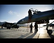 今年の3月から西南国境にある某高原飛行場では、成都空軍某航空兵師の第3世代戦闘機分隊が訓練を始めた。高原という環境での2カ月以上にわたる実践や模索を経て、部隊の作戦能力は非常に向上している。  ｢中国網日本語版(チャイナネット)｣　2010年6月2日